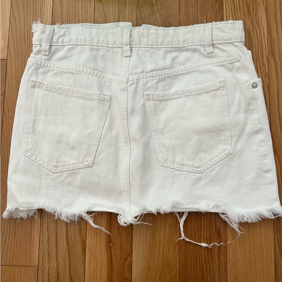 Zara White Jean Skirt - Picture 2 of 3